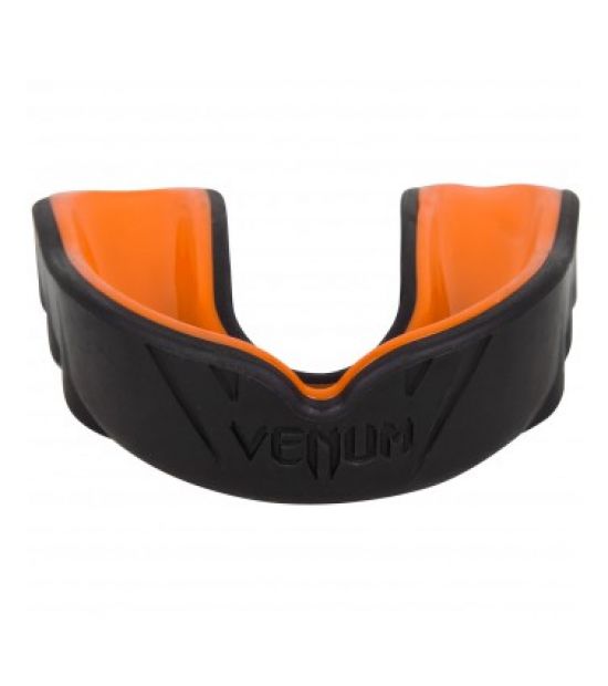Капа VENUM CHALLENGER MOUTHGUARD-BLACK/ORANGE (112) Капа VENUM CHALLENGER MOUTHGUARD-BLACK/ORANGE (112)